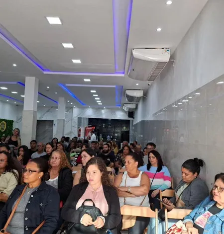 Apoio educacional para a comunidade