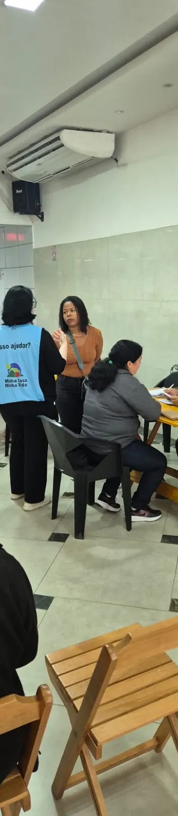 Atendimento à comunidade durante mutirão do MultiplicaRio