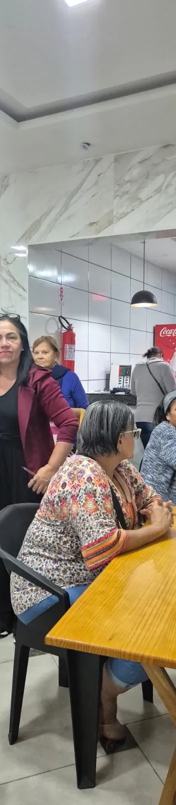 Voluntários do Instituto MultiplicaRio em ação comunitária